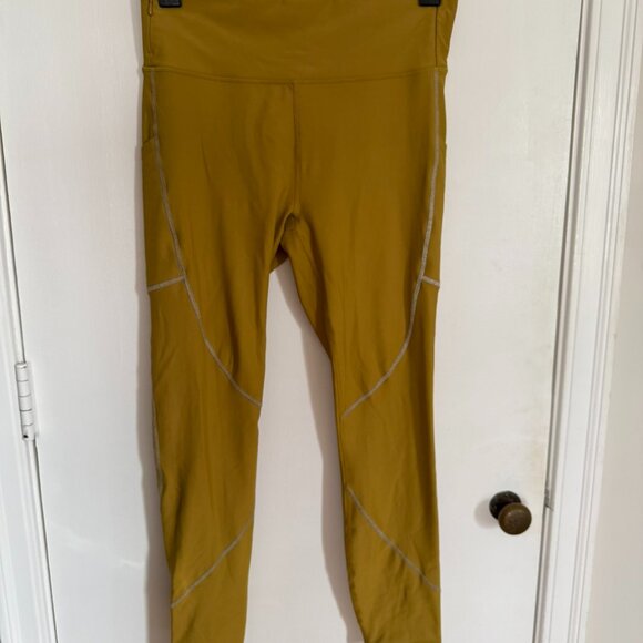 Fabletics XL Therma-Flex Reflective Pocket Legging - Picture 1 of 1